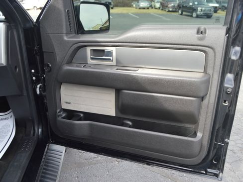 Used 2014 Ford F150 FX4 w/ Equipment Group 402A Luxury AWD/4WD image 19