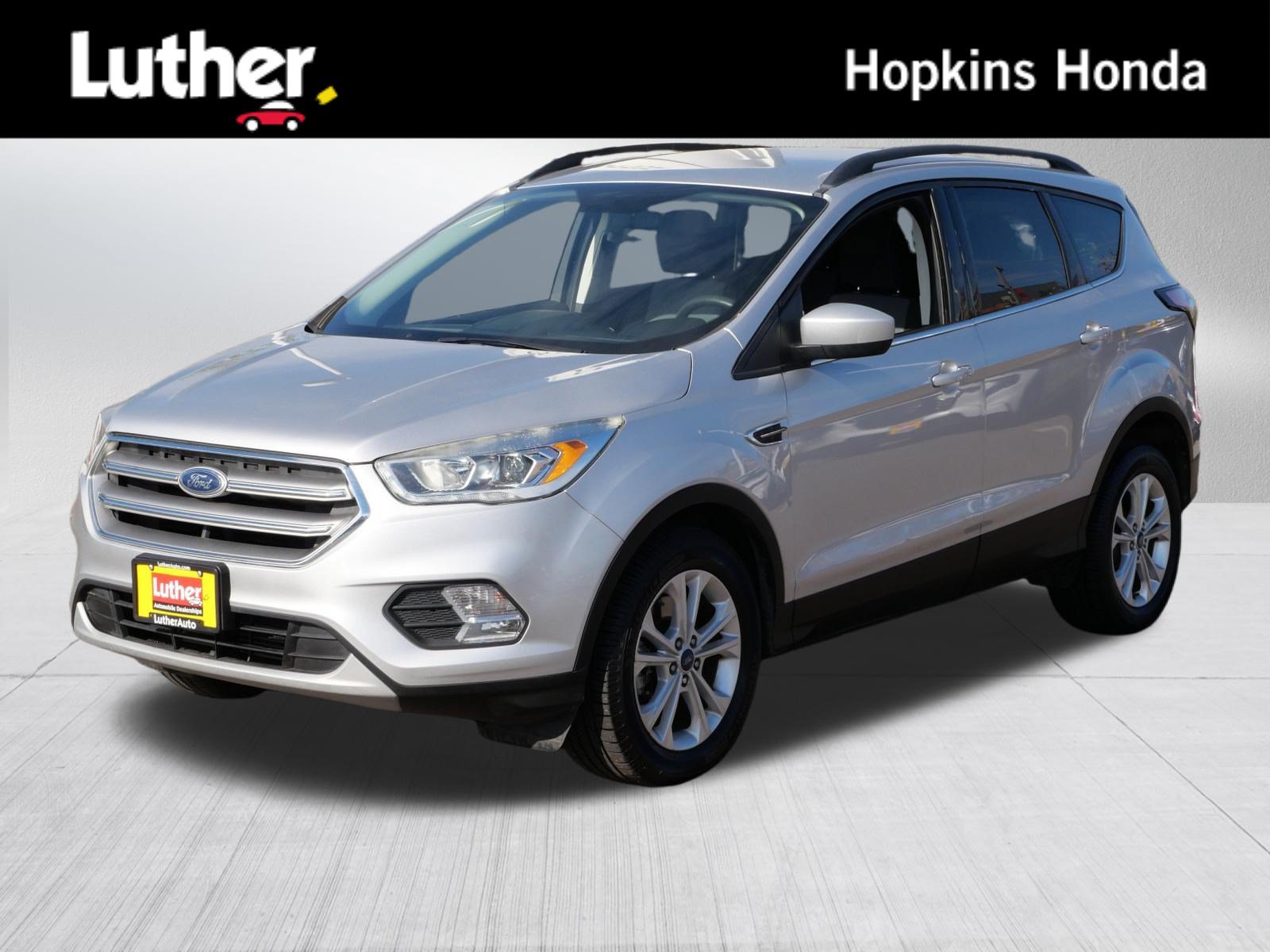 Used 2017 Ford Escape SE w/ Equipment Group 201A FWD image 1
