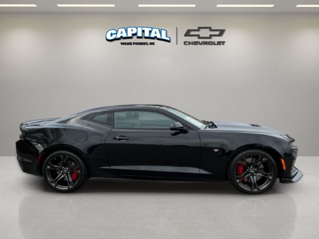 Used 2021 Chevrolet Camaro SS RWD image 5