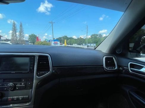 Used 2012 Jeep Grand Cherokee Laredo AWD/4WD image 20