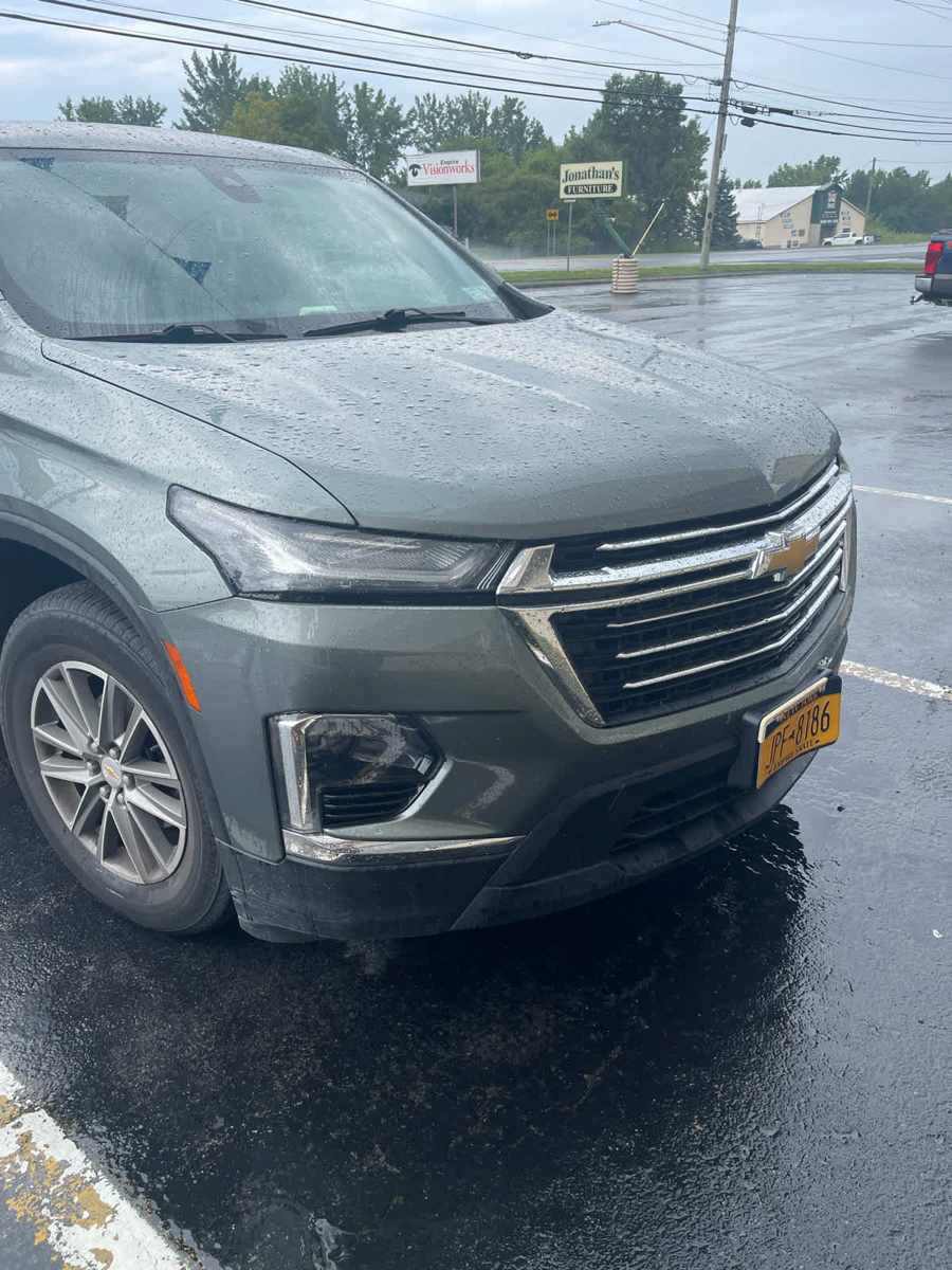 Used 2023 Chevrolet Traverse LT AWD/4WD image 3