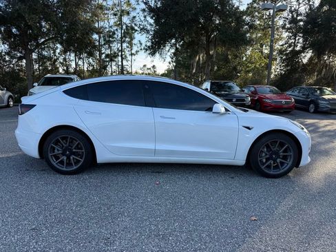 Used 2020 Tesla Model 3 image 4