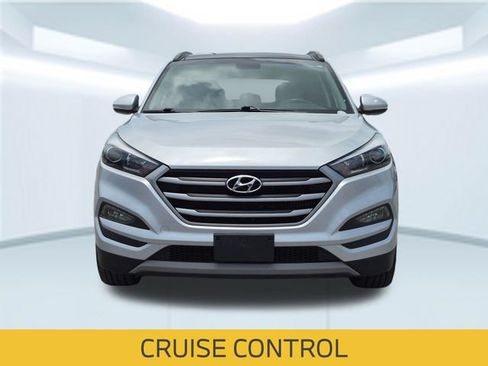 Used 2018 Hyundai Tucson Value w/ Cargo Package FWD image 11
