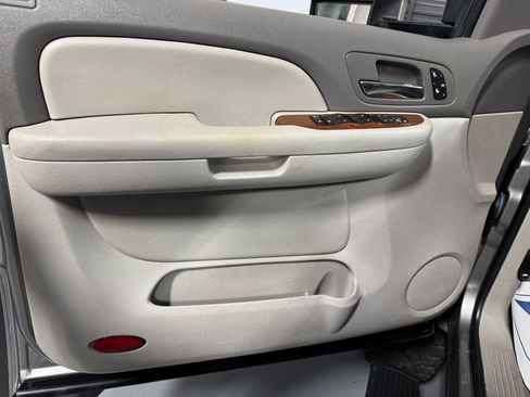 Used 2007 GMC Sierra 2500 SLT w/ Entertainment Package image 13