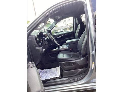 Used 2023 GMC Sierra 1500 SLT w/ SLT Premium Package AWD/4WD image 9