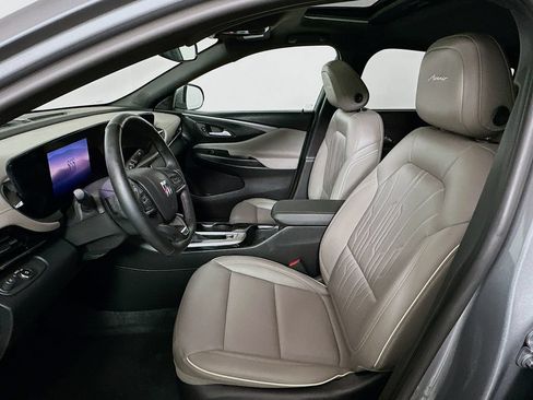 Used 2025 Buick Envista Avenir FWD image 8