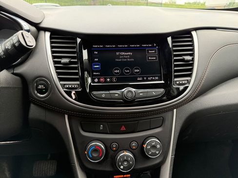 Used 2022 Chevrolet Trax LT w/ Driver Confidence Package AWD/4WD image 9