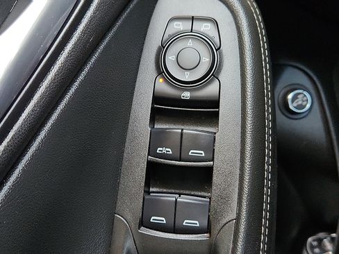 Used 2020 Buick Encore GX Select w/ Sport Touring Package image 17