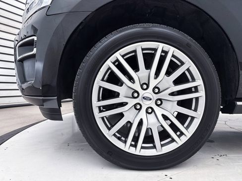 Used 2024 Ford Expedition Max Limited image 17