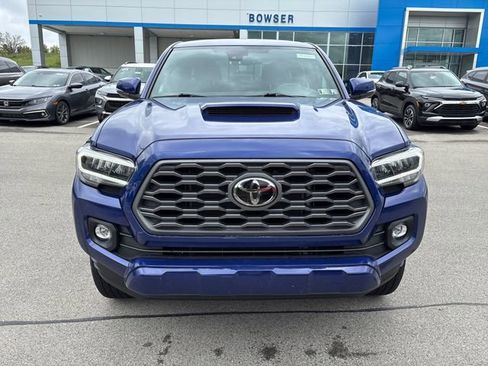 Used 2023 Toyota Tacoma TRD Sport AWD/4WD image 8