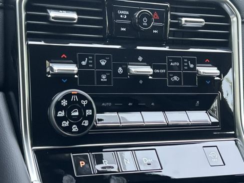 New 2026 Nissan Armada SL w/ Captain's Chari Seat Package AWD/4WD image 34