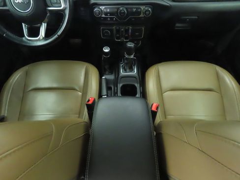 Used 2021 Jeep Wrangler Unlimited Sahara image 17