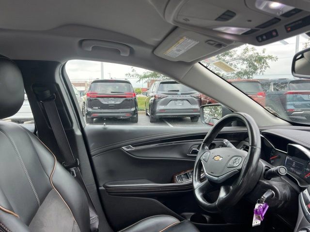 Used 2015 Chevrolet Impala LT w/ Convenience Package FWD image 34