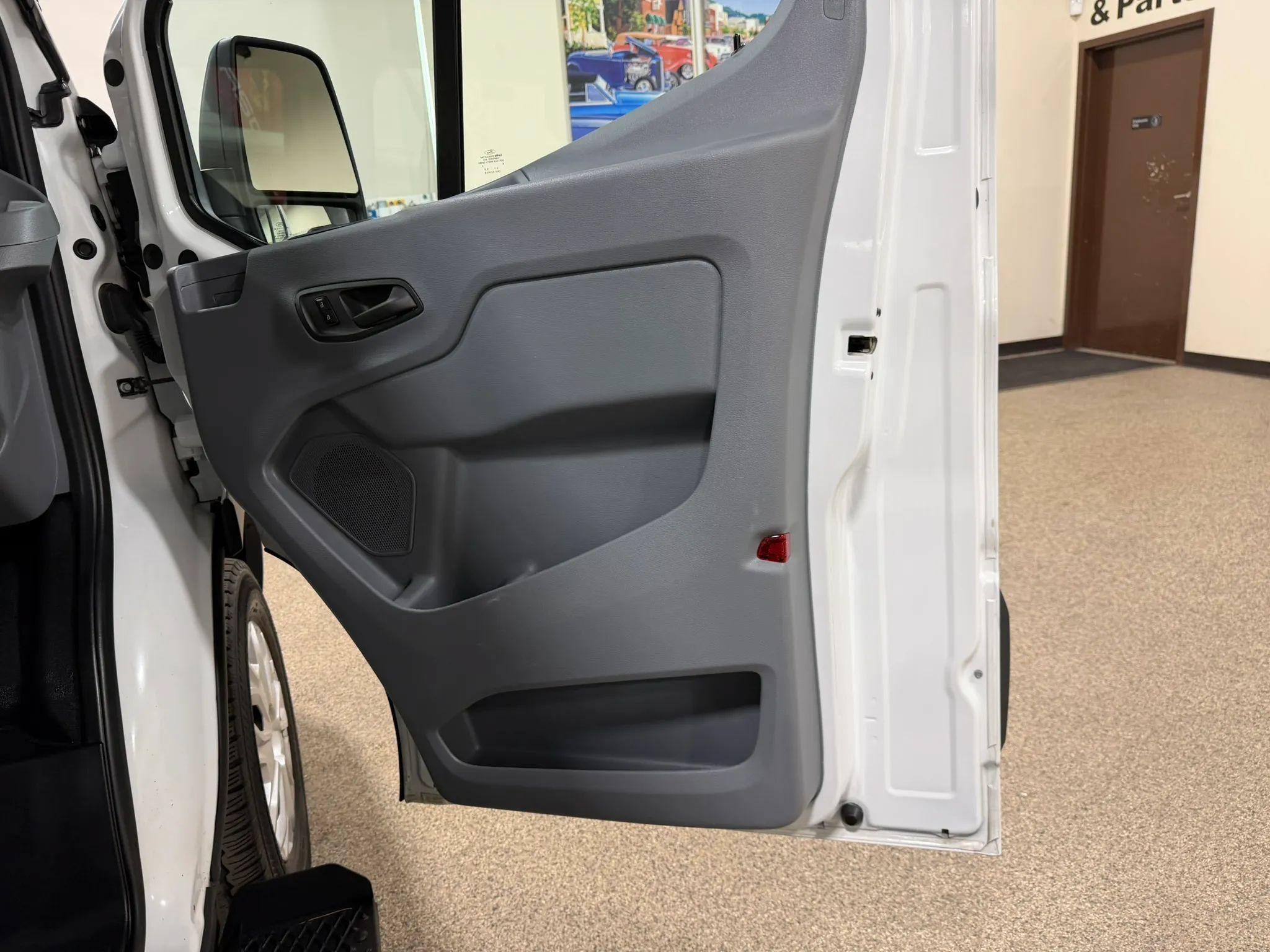 Used 2018 Ford Transit 150 XL RWD image 24