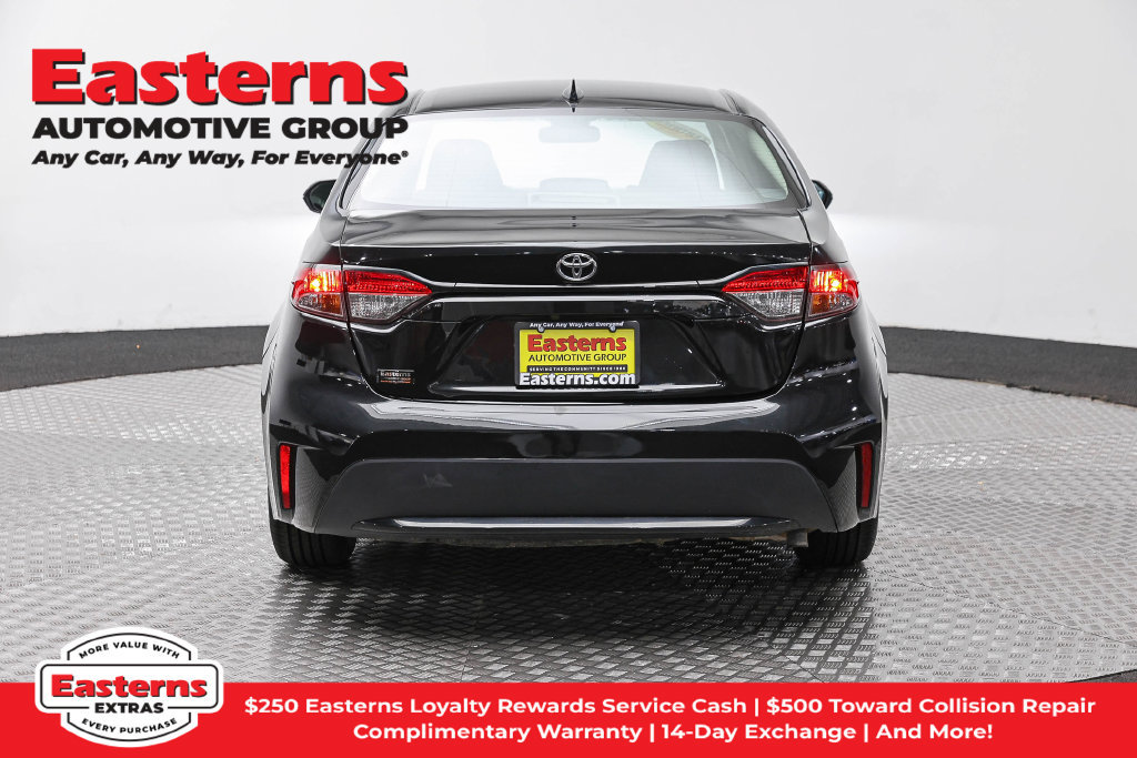 Used 2021 Toyota Corolla LE w/ Carpet Mat Package (TMS) FWD image 7