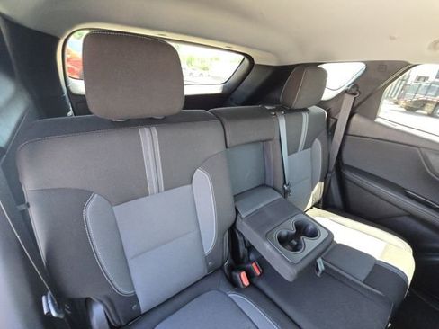 Used 2025 Chevrolet Blazer LT FWD image 14