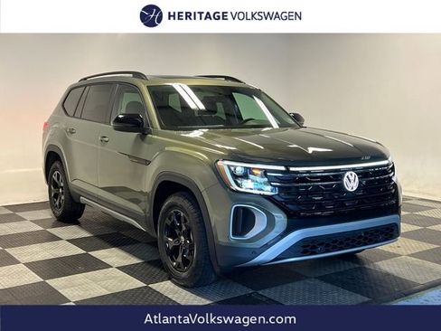 New 2026 Volkswagen Atlas Peak Edition AWD/4WD image 1