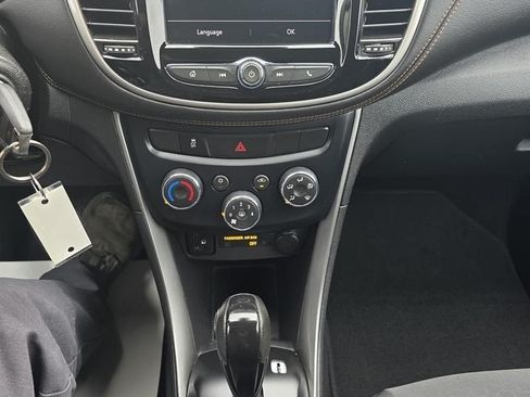 Used 2020 Chevrolet Trax LS w/ Tint and Cruise Package AWD/4WD image 15