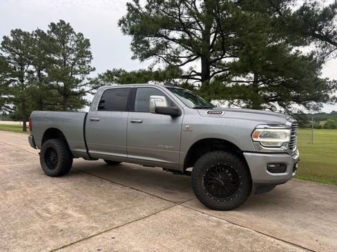 Used 2024 RAM 2500 Laramie AWD/4WD image 8