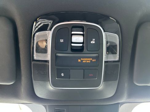 Used 2022 Hyundai Santa Cruz SEL Premium image 20