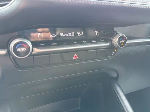 Used 2024 MAZDA MAZDA3 s image 18