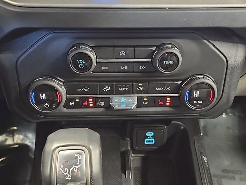 Certified 2025 Ford Bronco Outer Banks image 23