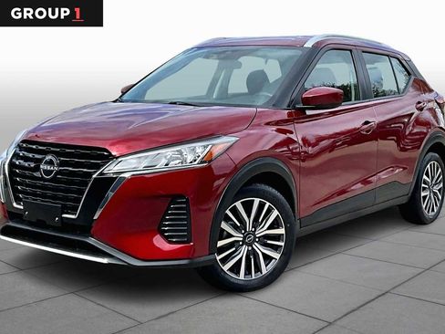 Certified 2023 Nissan Kicks SV image 1