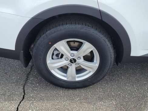 New 2026 Kia Sorento LX FWD image 38