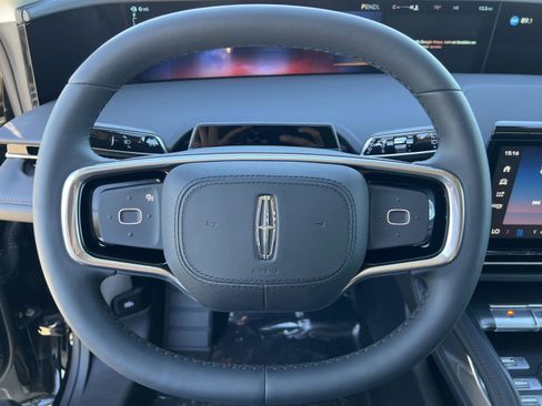 New 2026 Lincoln Nautilus Reserve image 15