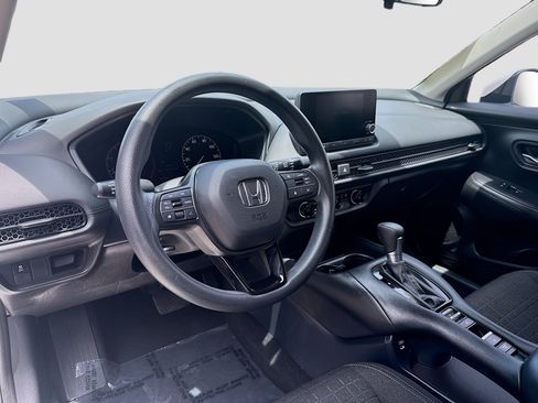 Certified 2024 Honda HR-V LX image 9