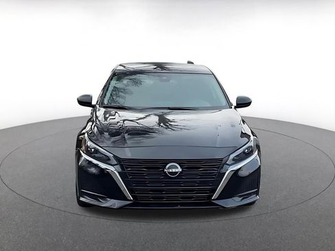 Used 2025 Nissan Altima 2.5 SV image 4