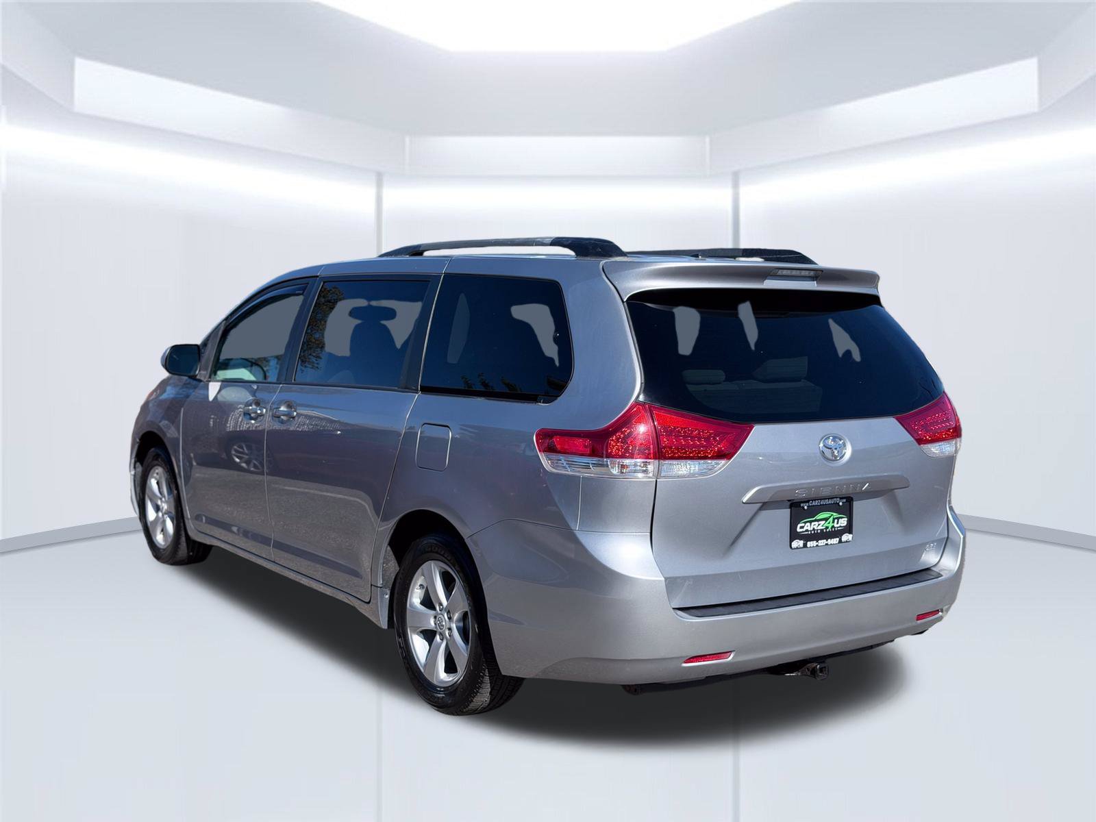 Used 2011 Toyota Sienna LE FWD image 7