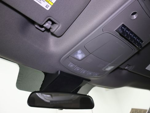 Used 2022 Ford F350 XLT w/ XLT Value Package image 12