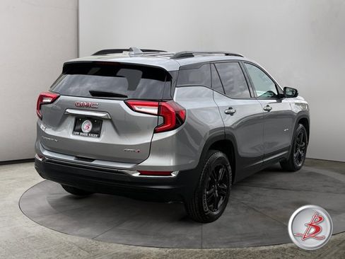 Used 2023 GMC Terrain AT4 AWD/4WD image 7