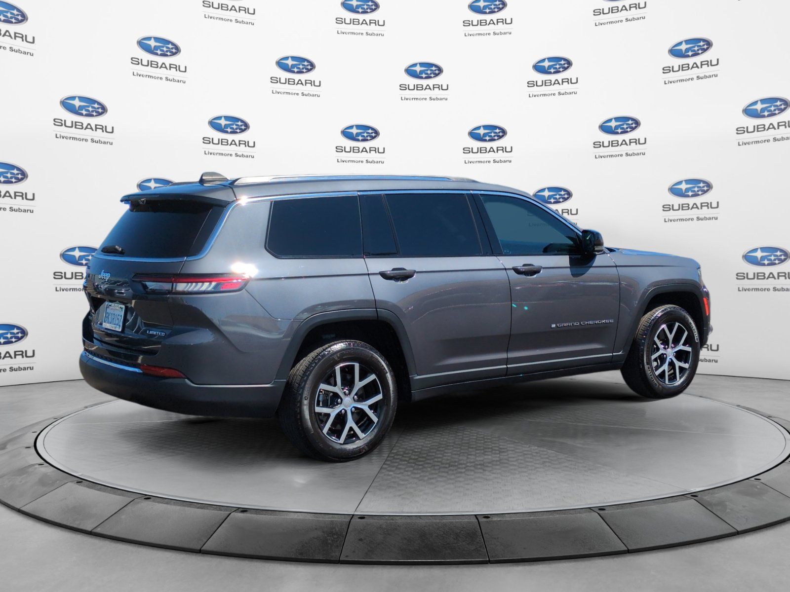Used 2023 Jeep Grand Cherokee L Limited w/ Luxury Tech Group II AWD/4WD image 6