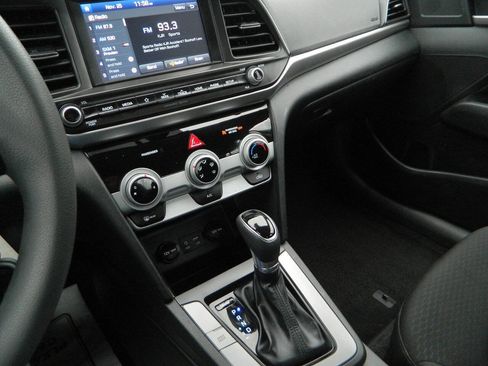 Used 2019 Hyundai Elantra SEL w/ Cargo Package image 20