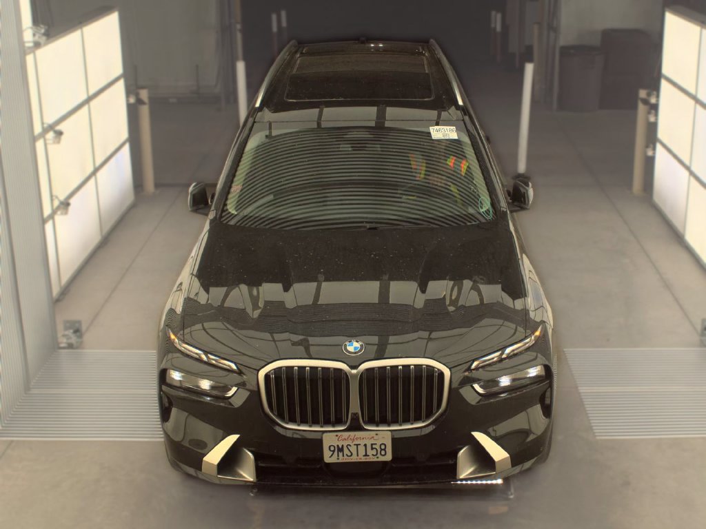 Used 2025 BMW X7 xDrive40i AWD/4WD image 2