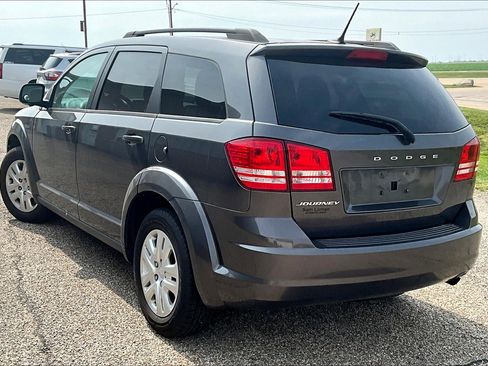 Used 2016 Dodge Journey SE image 5