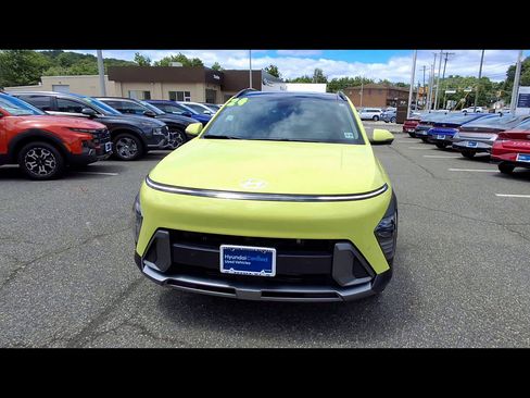 Certified 2024 Hyundai Kona Limited AWD/4WD image 3