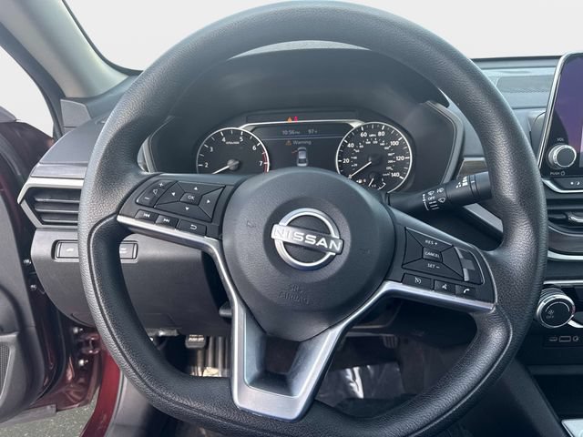 Used 2025 Nissan Altima 2.5 SV FWD image 22