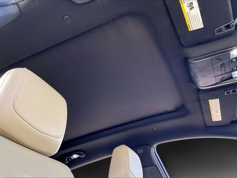 Used 2017 Cadillac XT5 Luxury w/ Driver Awareness Package image 27