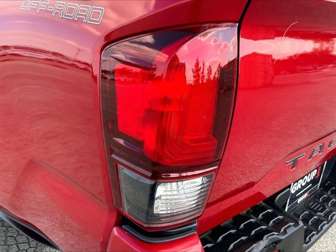 Used 2021 Toyota Tacoma SR w/ SR Convenience Package RWD image 27