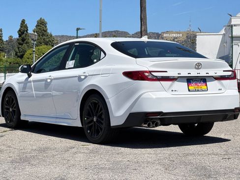 New 2026 Toyota Camry SE FWD image 6