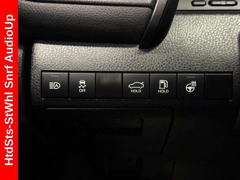 Used 2024 Toyota Camry SE w/ Cold Weather Package FWD image 28