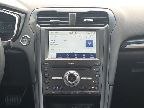 Used 2019 Ford Fusion Titanium AWD/4WD image 15