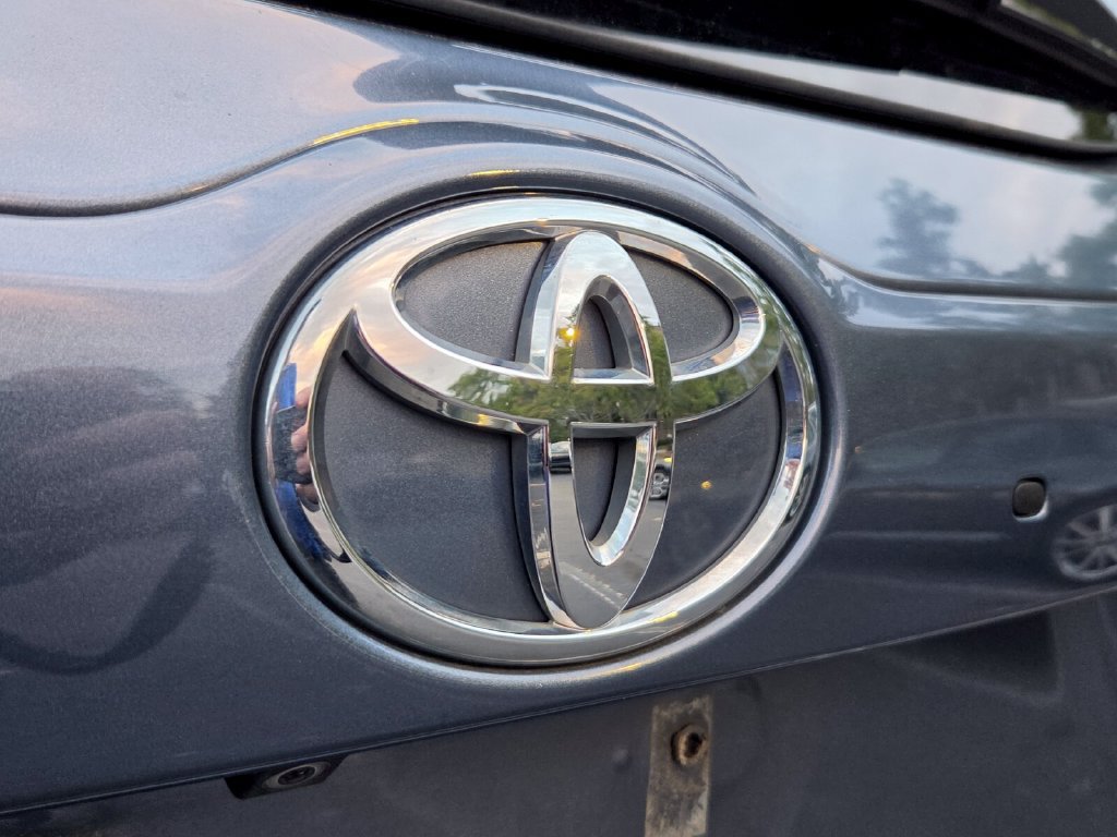 Used 2016 Toyota Highlander XLE AWD/4WD image 10