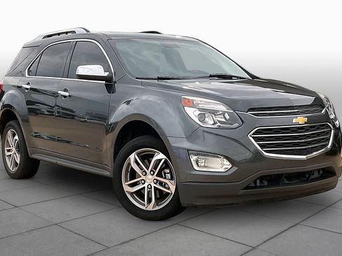 Used 2017 Chevrolet Equinox Premier w/ Enhanced Convenience Package FWD image 4