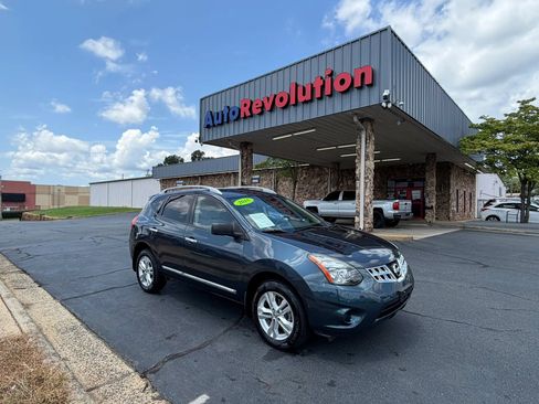 Used 2015 Nissan Rogue S w/ Convenience Package FWD image 1