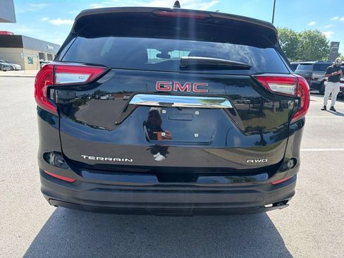 Used 2024 GMC Terrain SLE AWD/4WD image 7