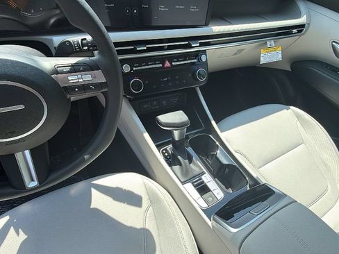 New 2026 Hyundai Tucson SEL FWD image 30